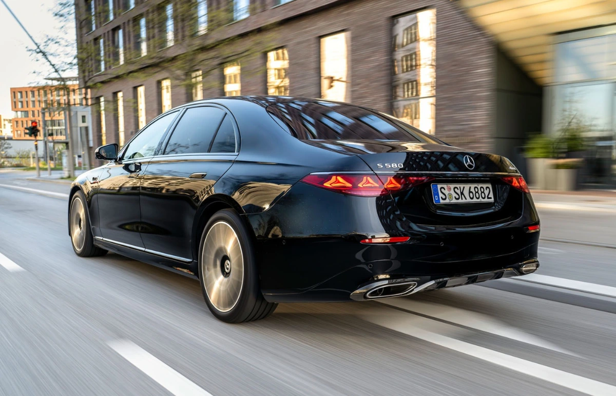 Mercedes-Benz S-class PHEV Launch Price